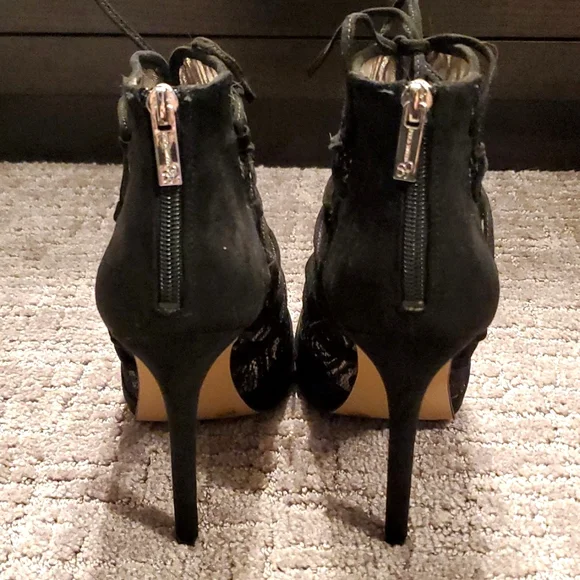 Lace Up heels - Picture 3 of 6